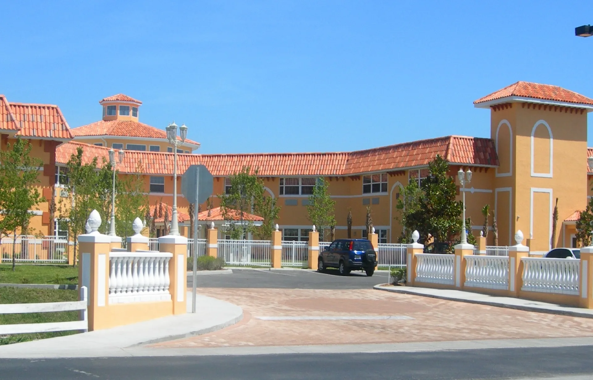 SENIOR LIVING COMMUNITY